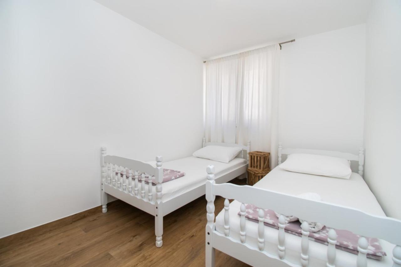Apartmani Monika Zaboric Exterior foto