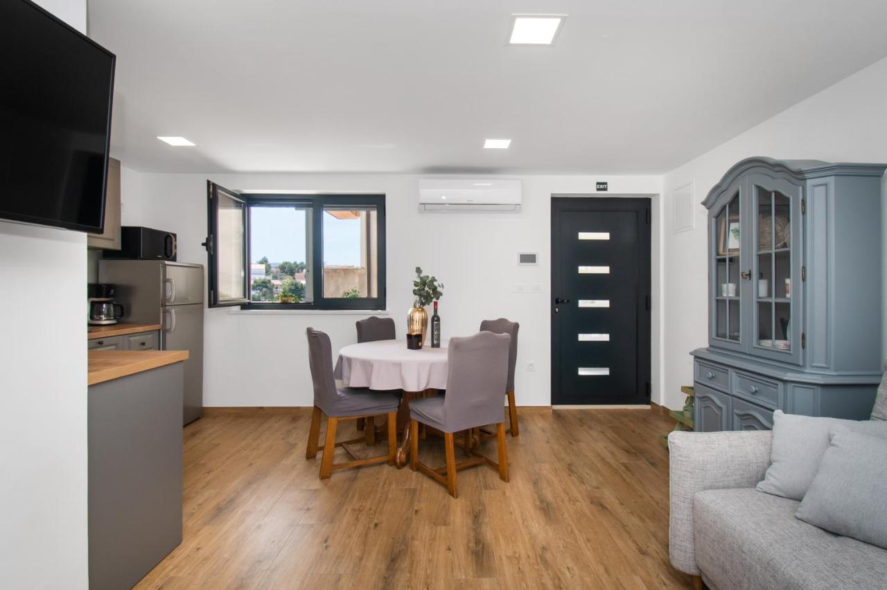 Apartmani Monika Zaboric Exterior foto